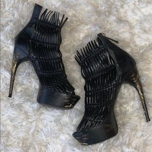 Alexander McQueen Samarai platform cutout sandal